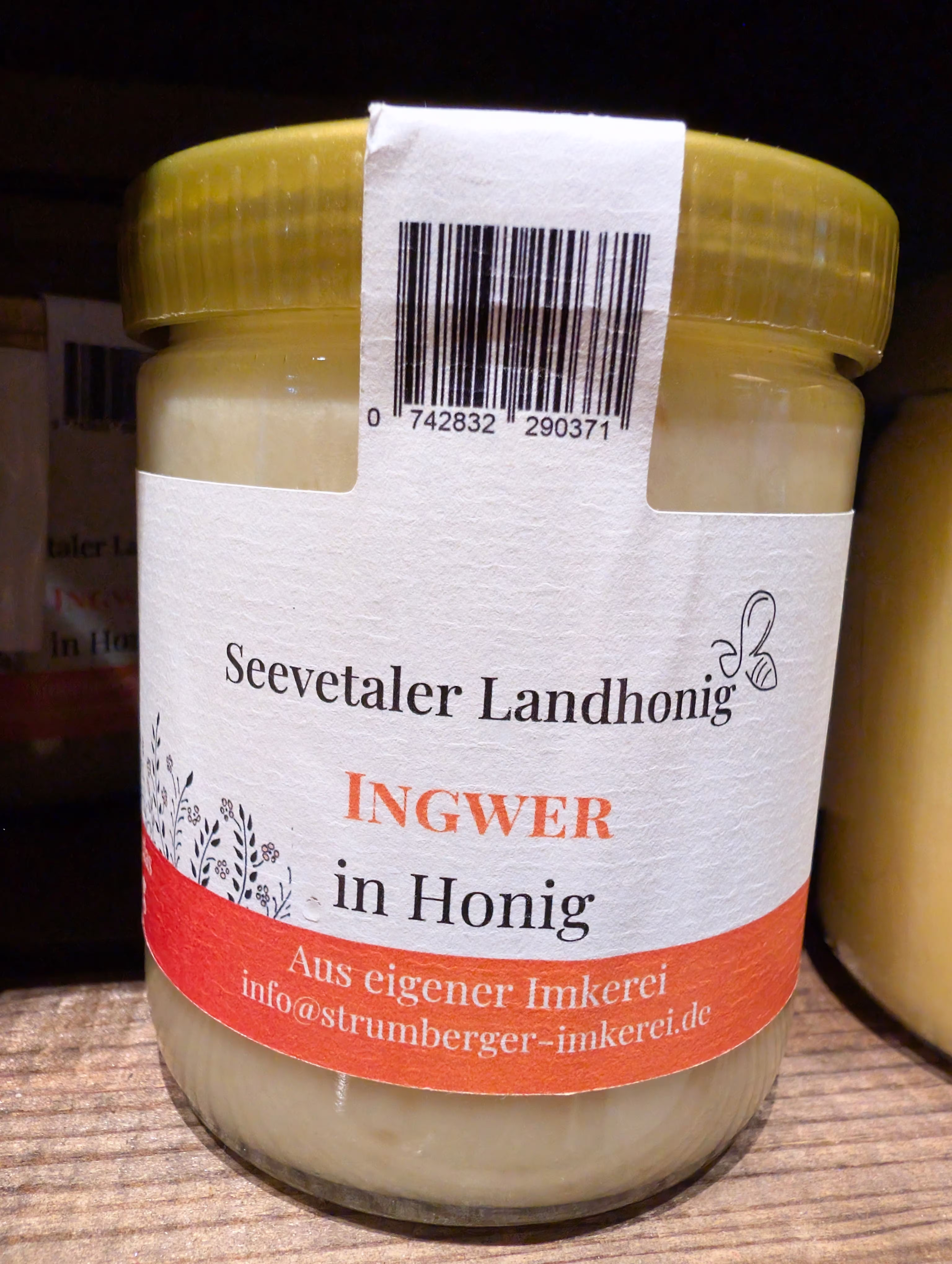 Honig & Fruchtaufstriche aus eigener Ernte